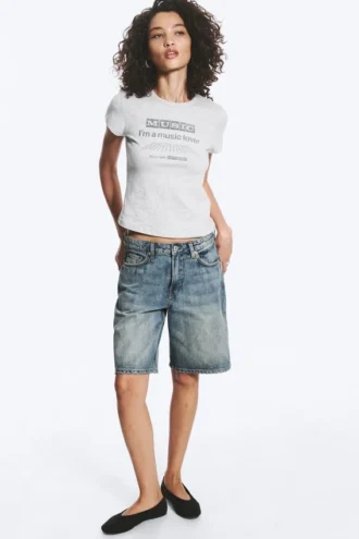 Boxy-T-Shirt mit Print und kurzen Ärmeln – Grau meliert