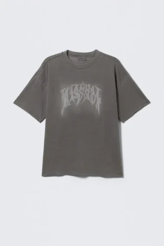 Boxy T-Shirt mit Print – Washed Black – Mizzion