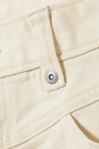 Capri-Hose mit extrem niedriger Leibhöhe – Staubweiß