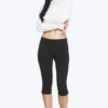 Capri-Hose mit mittlerer Leibhöhe – Schwarz Capri-Hose mit mittlerer Leibhöhe – Schwarz