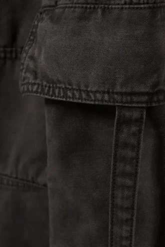 Cargo-Hose mit Riemen aus Twill mit niedriger Leibhöhe – Dunkelgrau