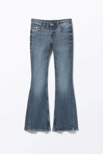 Cheri Low-Waist-Jeans mit ausgestelltem Bein – Sunset Blue