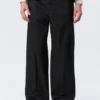 Chino-Hose mit mittlerer Leibhöhe und geradem Bein – Schwarz