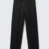 Chino-Hose mit mittlerer Leibhöhe und geradem Bein – Schwarz