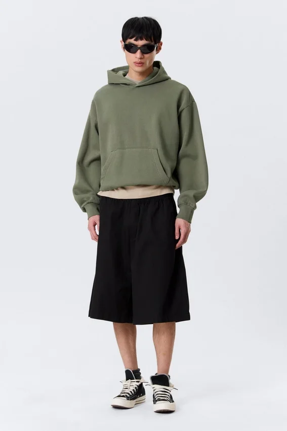 Chino-Shorts mit lockerer Passform und mittlerer Leibhöhe – Schwarz Chino-Shorts mit lockerer Passform und mittlerer Leibhöhe – Schwarz