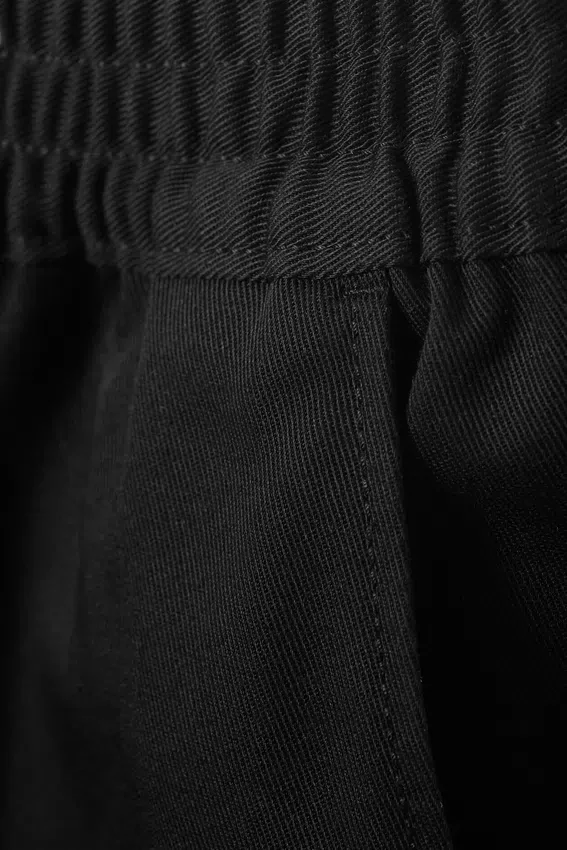 Chino-Shorts mit lockerer Passform und mittlerer Leibhöhe – Schwarz Chino-Shorts mit lockerer Passform und mittlerer Leibhöhe – Schwarz