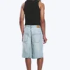 Denim-Shorts mit mittlerer Leibhöhe, lockerer Passform und Abnähern – Dream Blue – Hellblau Denim-Shorts mit mittlerer Leibhöhe, lockerer Passform und Abnähern – Dream Blue – Hellblau