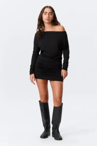 Drapiertes, asymmetrisches Minikleid mit langen Ärmeln – Schwarz