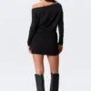 Drapiertes, asymmetrisches Minikleid mit langen Ärmeln – Schwarz Drapiertes, asymmetrisches Minikleid mit langen Ärmeln – Schwarz