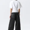 Drapiertes, figurbetontes T-Shirt – Weiß Drapiertes, figurbetontes T-Shirt – Weiß