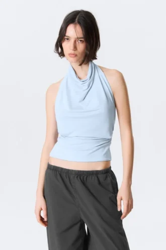 Drapiertes Neckholder-Top – Hellblau