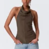 Drapiertes Neckholder-Top mit Wasserfallausschnitt – Braun gestreift Drapiertes Neckholder-Top mit Wasserfallausschnitt – Braun gestreift