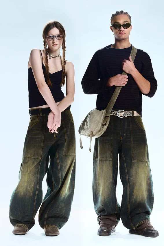 Dunno Unisex-Barrel-Jeans mit niedriger Leibhöhe und weitem Bein – Washed Sulfur – Dark Khaki | Cheap Monday Gb Dunno Unisex-Barrel-Jeans mit niedriger Leibhöhe und weitem Bein – Washed Sulfur – Dark Khaki | Cheap Monday Gb