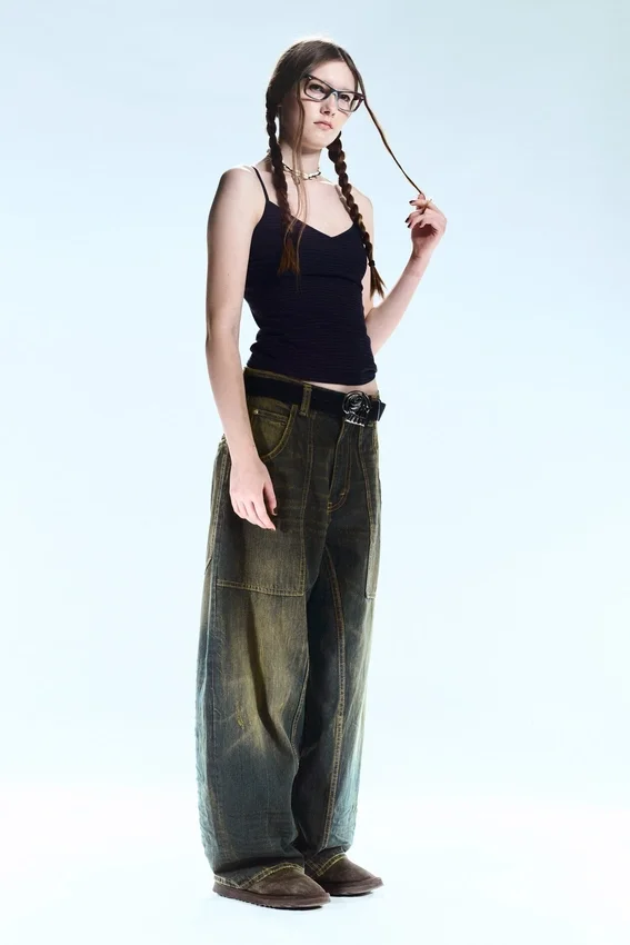 Dunno Unisex-Barrel-Jeans mit niedriger Leibhöhe und weitem Bein – Washed Sulfur – Dark Khaki | Cheap Monday Gb Dunno Unisex-Barrel-Jeans mit niedriger Leibhöhe und weitem Bein – Washed Sulfur – Dark Khaki | Cheap Monday Gb