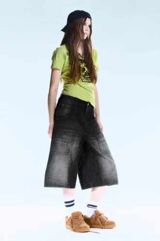 Dunno Unisex Loose Fit Carpenter Jorts – Black Web – Schwarz | Cheap Monday GB