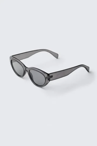 Eckige Cat-Eye-Sonnenbrille – Transparentgrau