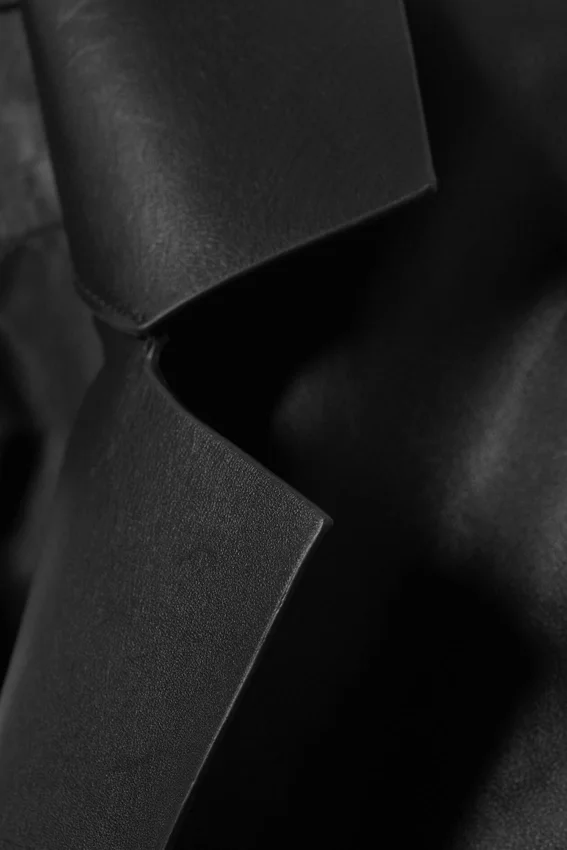 Einreihiger Ledermantel – Schwarz Einreihiger Ledermantel – Schwarz