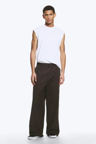 Emil Chino-Hose in lockerer Passform – Dunkelbraun