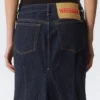Eng anliegender Denim-Maxirock mit niedriger Leibhöhe – Blue Rinse – Dunkelblau Eng anliegender Denim-Maxirock mit niedriger Leibhöhe – Blue Rinse – Dunkelblau