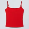 Eng anliegendes Baumwoll-Unterhemd – Leuchtend rot Eng anliegendes Baumwoll-Unterhemd – Leuchtend rot