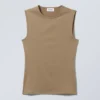 Eng anliegendes Tanktop – Dunkelbeige Eng anliegendes Tanktop – Dunkelbeige