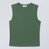 Eng anliegendes Tanktop mit breiten Trägern – Dunkelgrün Eng anliegendes Tanktop mit breiten Trägern – Dunkelgrün