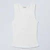 Eng anliegendes Tanktop – Weiß Eng anliegendes Tanktop – Weiß
