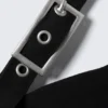 Faustina C Ein-Schulter-Top mit Schnallenverschluss – Schwarz Faustina C Ein-Schulter-Top mit Schnallenverschluss – Schwarz
