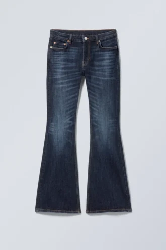 Flame Low-Rise-Jeans mit schmalem, ausgestelltem Bein – Vein Blue – Dunkelblau