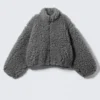 Flauschige Fleecejacke – Staubgrau Flauschige Fleecejacke – Staubgrau