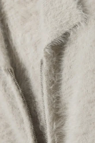 Flauschige Strickjacke mit Reißverschluss – Dirty White