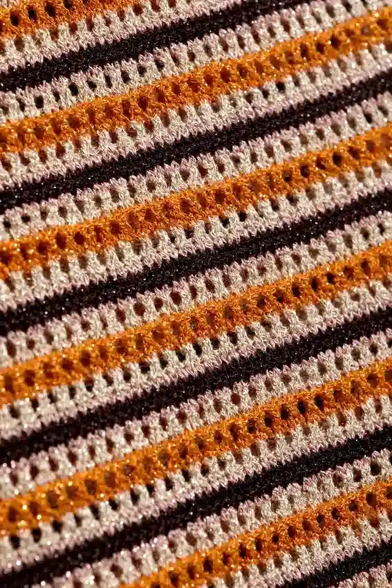 Gehäkeltes Neckholder-Top – gestreift, orange Gehäkeltes Neckholder-Top – gestreift, orange