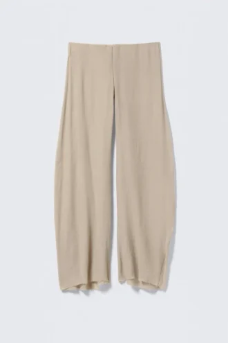 Gekräuselte Hose mit niedriger Leibhöhe und weitem Bein – Hellbeige