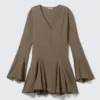 Gekräuseltes Minikleid mit langen Ärmeln – Dark Mole Gekräuseltes Minikleid mit langen Ärmeln – Dark Mole