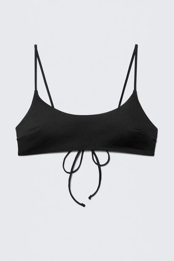 Gepolstertes Bikini-Oberteil mit Bindeband – Schwarz Gepolstertes Bikini-Oberteil mit Bindeband – Schwarz