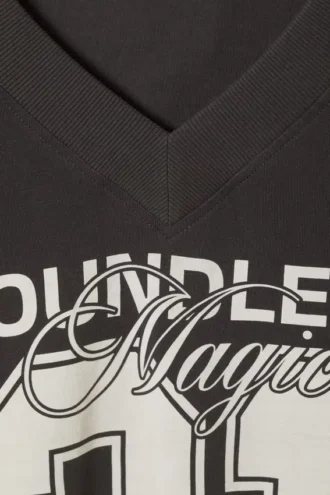 Gepolstertes Kurzarm-Top mit Print – Schwarz