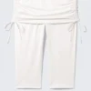 Geraffte Capri-Leggings mit niedriger Leibhöhe – Off-White