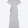 Gerafftes, kurzärmeliges Maxikleid – Hellstaubgrau meliert Gerafftes, kurzärmeliges Maxikleid – Hellstaubgrau meliert