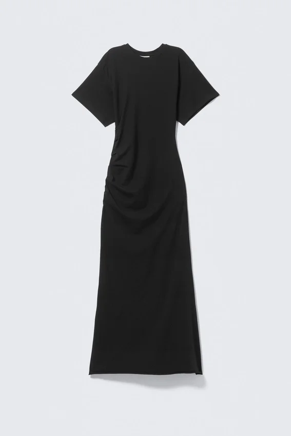 Gerafftes Maxikleid mit kurzen Ärmeln – Schwarz Gerafftes Maxikleid mit kurzen Ärmeln – Schwarz