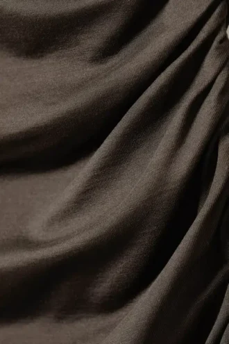 Gerafftes Minikleid mit langen Ärmeln – Dunkelbraun