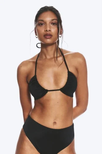 Gerafftes Neckholder-Bandeau-Bikini-Oberteil – Schwarz Gerafftes Neckholder-Bandeau-Bikini-Oberteil – Schwarz