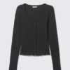 Gerippte, langärmelige Pyjama-Strickjacke – Schwarz Gerippte, langärmelige Pyjama-Strickjacke – Schwarz