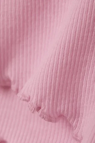 Gerippte Mini-Shorts mit Rüschen – Pink