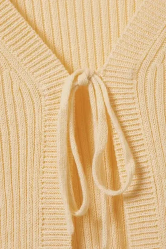 Gerippte Strickjacke mit Bindeband vorne – Hellgelb