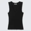 Geripptes Tanktop mit V-Ausschnitt – Schwarz Geripptes Tanktop mit V-Ausschnitt – Schwarz