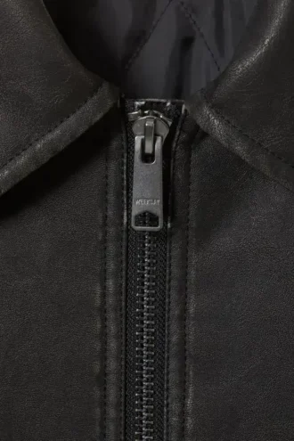 Geschrumpfte Kunstlederjacke – Schwarz