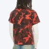 Geschrumpftes doppellagiges T-Shirt – Rotes Camouflage Geschrumpftes doppellagiges T-Shirt – Rotes Camouflage