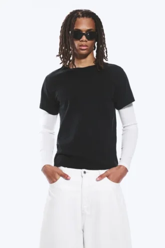 Geschrumpftes, doppellagiges T-Shirt – Schwarz & Weiß