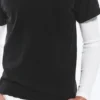 Geschrumpftes, doppellagiges T-Shirt – Schwarz & Weiß Geschrumpftes, doppellagiges T-Shirt – Schwarz & Weiß