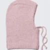 Gestrickte Kapuze mit Bändern – Hellrosa Gestrickte Kapuze mit Bändern – Hellrosa